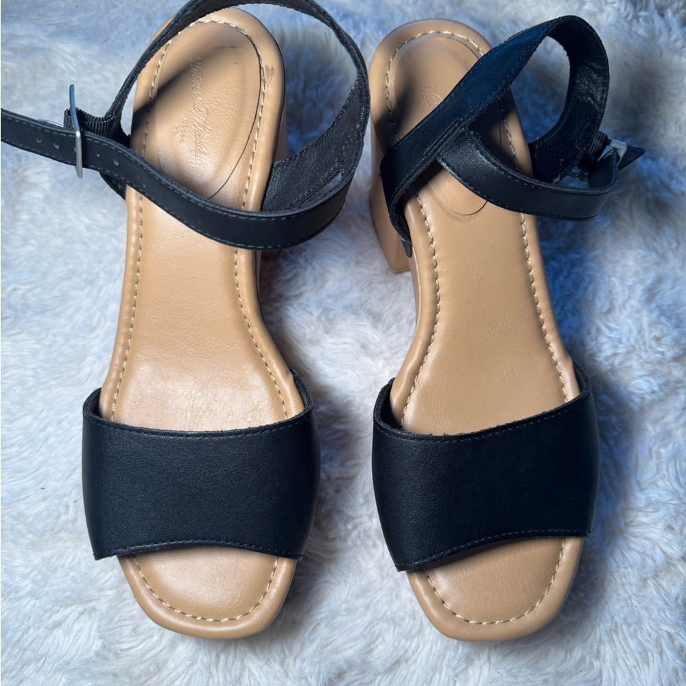 Universal Thread Black Strappy Heels size 8.5